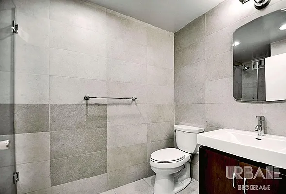 Rented by Urbane Brokerage | media 18