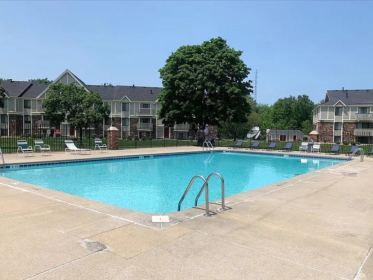 Normandy Village Apartments — Photo 36