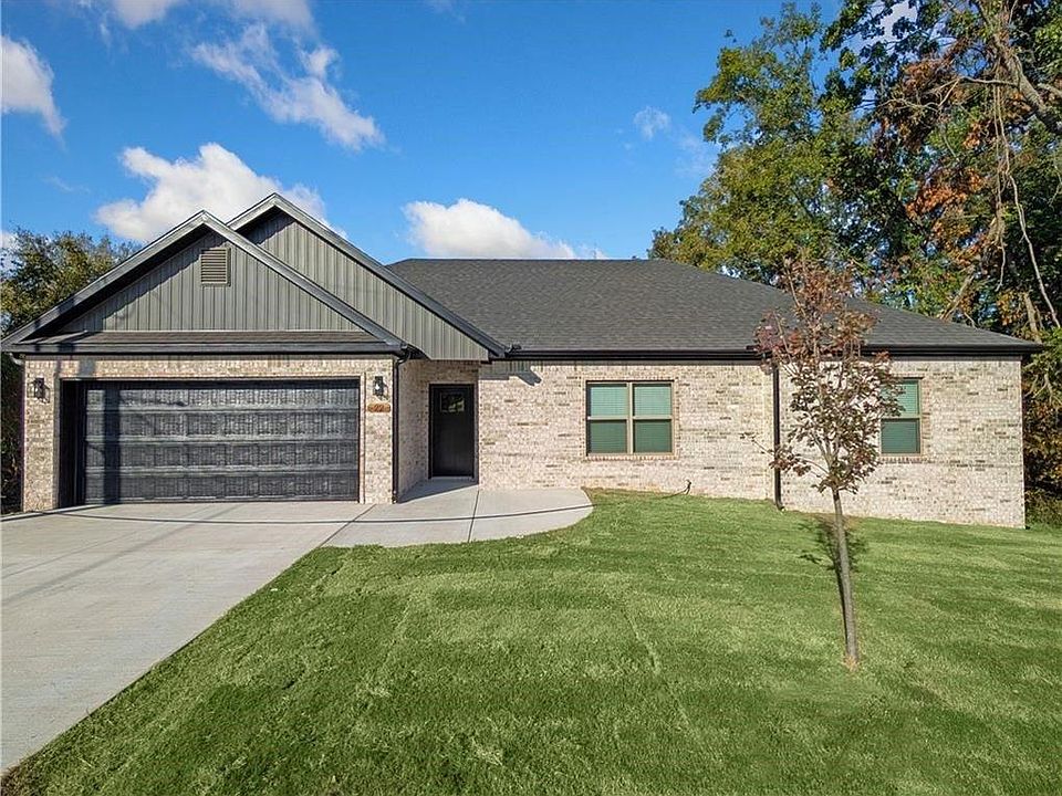 1st image of 22 Magrath Ln
