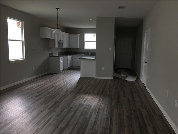 4th image of 2604 34th Ave N