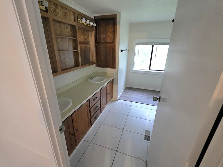 20835 Valsetz Rd — Photo 14
