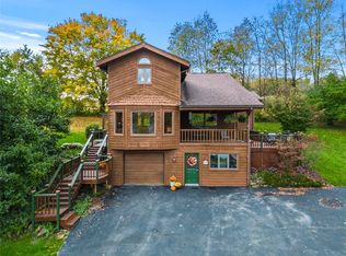 29801 Lake Creek Rd, Cochranton, PA 16314