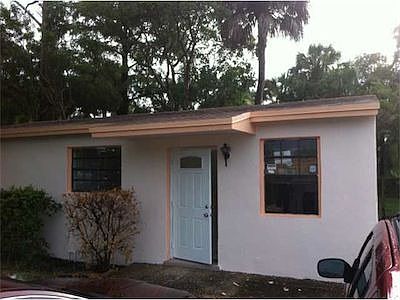1st image of 861 NW 34th Way