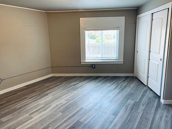 4th image of 702 S Yakima Ave #9