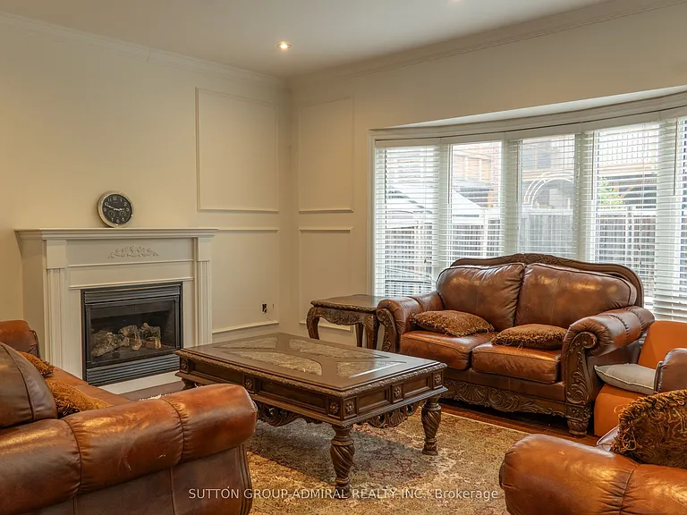 29 Wendelyn Dr #MAIN 2ND FLOOR — Photo 13