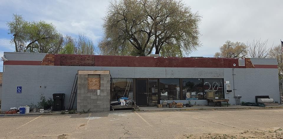 1st image of 204 E Cranston Ave