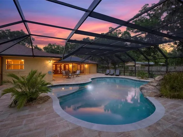 1026 Crystal Lake Rd, Lutz, FL 33548