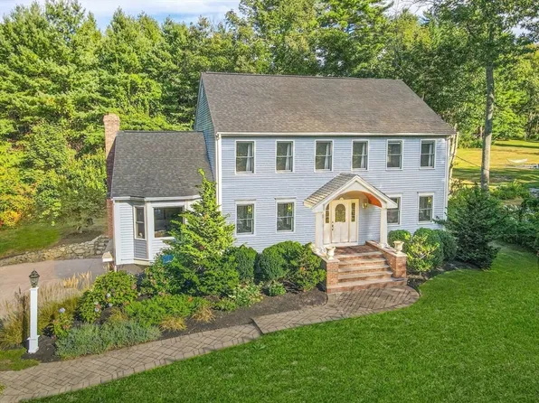 270 South St, Medfield, MA 02052