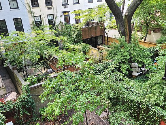 4th image of 430 E 85th St APT 3C