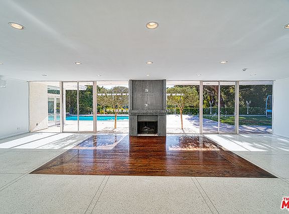 4th image of 1101 Loma Vista Dr