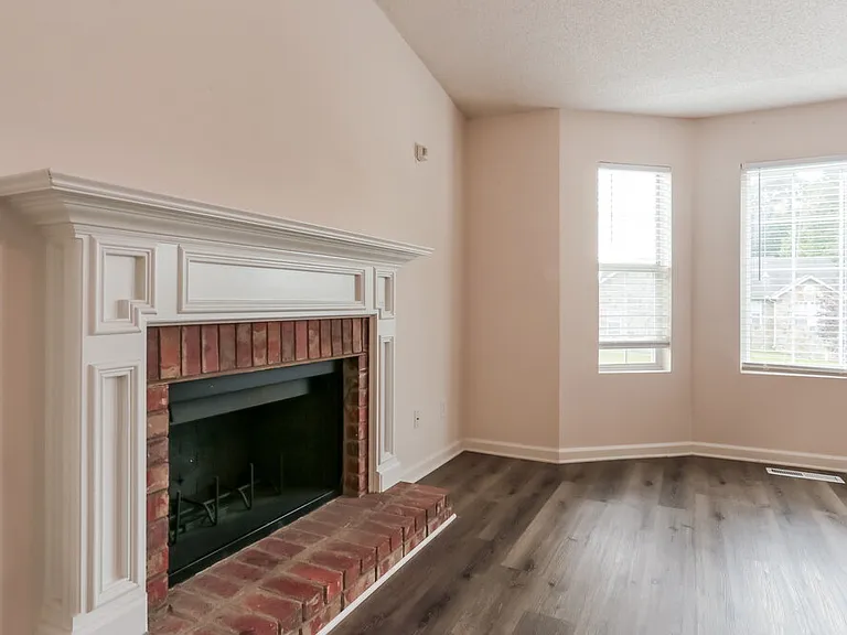5987 Graywood Cir — Photo 5