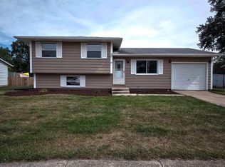 2950 Providence Dr, Mishawaka, IN 46544