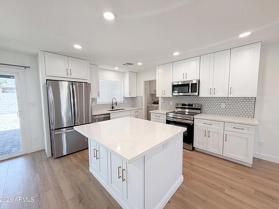 2nd image of 2507 E BUFFALO Street
