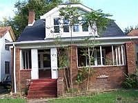 1st image of 828 W La Clede Ave