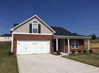 4347 Lochurst Dr, Pfafftown, NC 27040