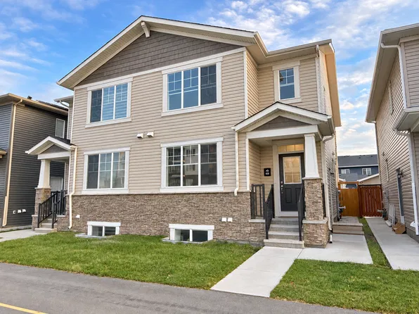 49 Cityline Gate NE, Calgary, AB T3N 2H4
