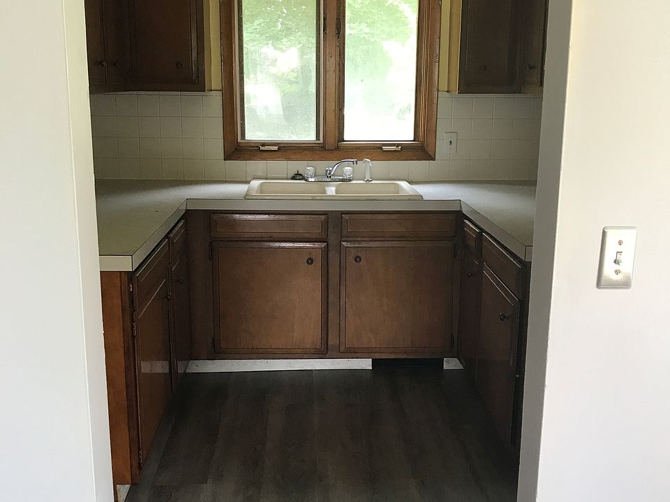 1st image of 2345 19th St SW