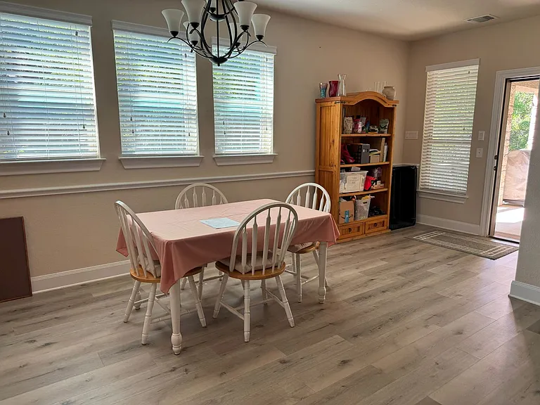 8603 Phoenix Ave — Photo 6