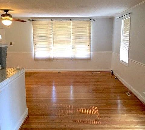 5th image of 108 S Rockview Dr