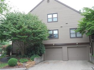 16 Juniper Cir, Monroe, CT 06468