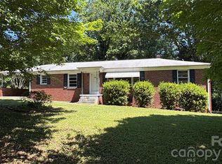 150 31st Ave NW, Hickory, NC 28601