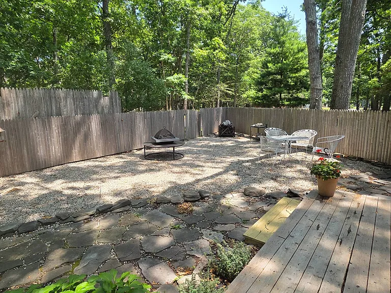 26 Washington Ave — Photo 10