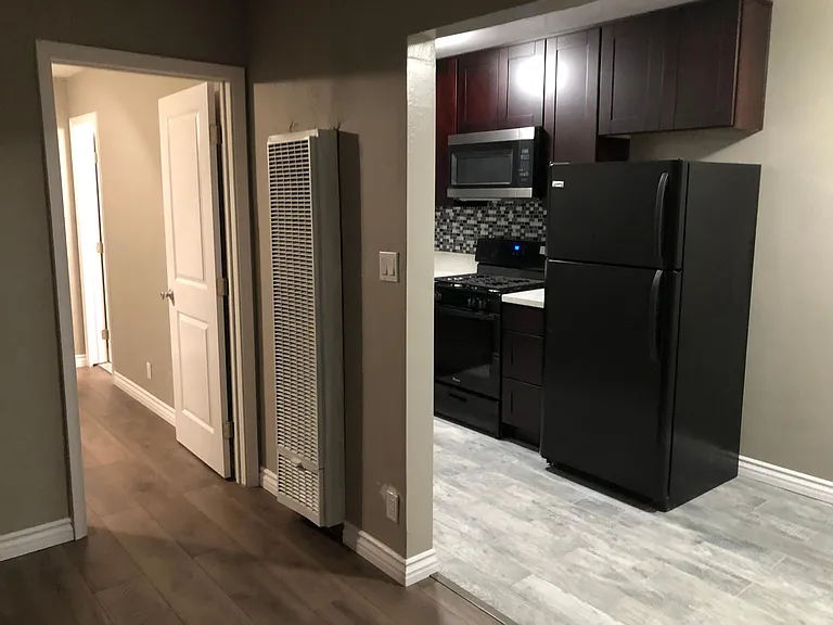 3609 Ocean View Blvd — Photo 6
