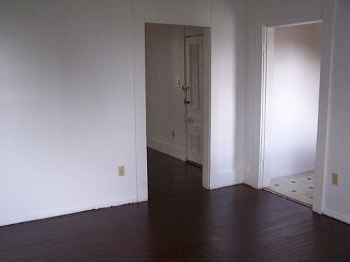 5th image of 501 S Detroit St APT 4