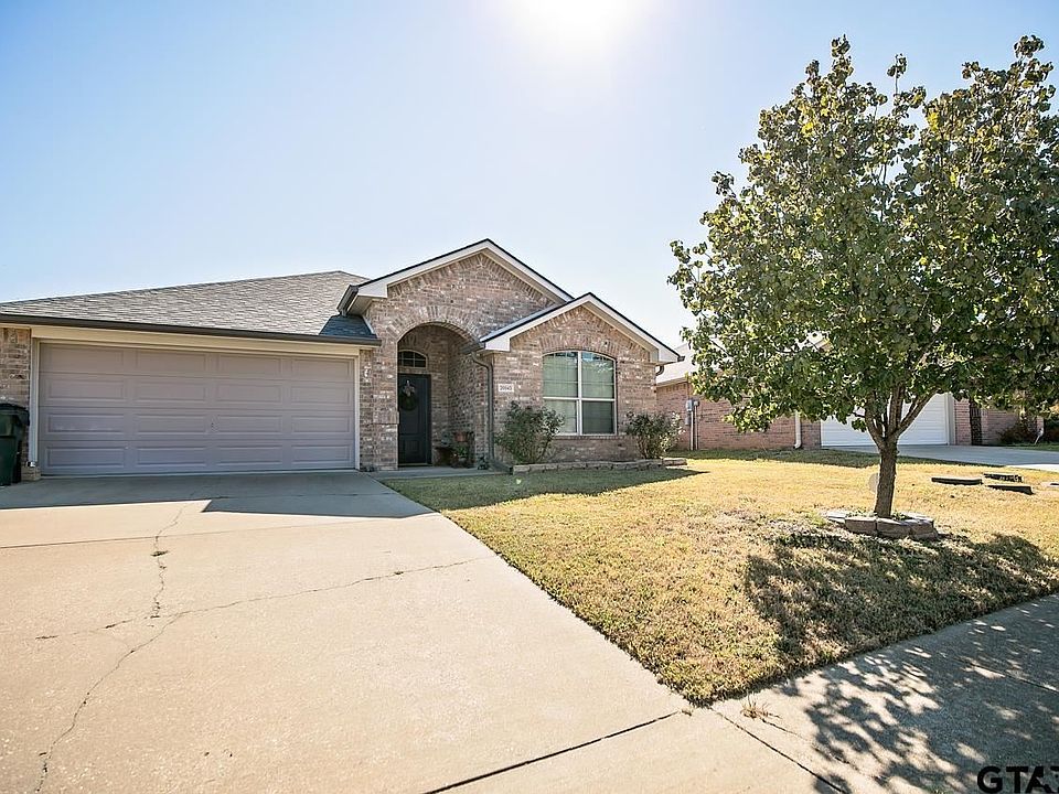 1st image of 20043 Meadow West Ln