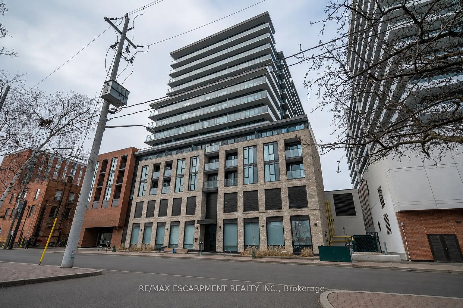 2 bed, $2,050 — Photo 1