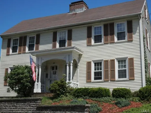 70 Elm St, Ansonia, CT 06401