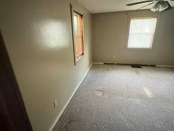 2nd image of 403 E Division St