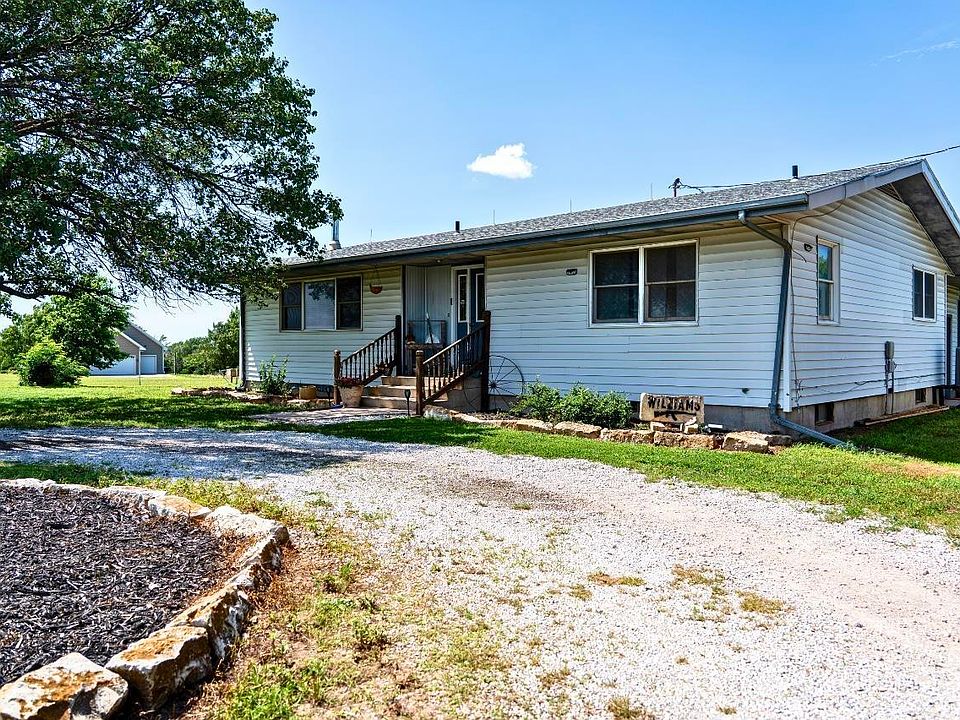1st image of 2044 Arrowhead Rd