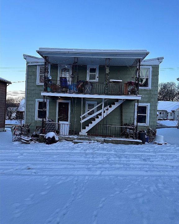 2nd image of 322 Conklin Ave