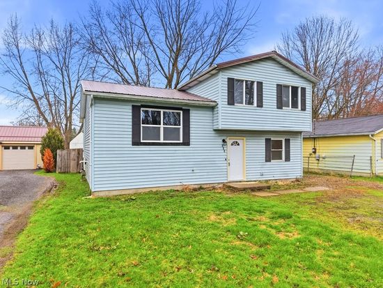 321 Adams St, Newton Falls, OH 44444