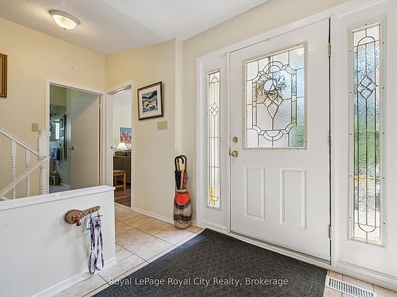5th image of 34 Pondview Cres