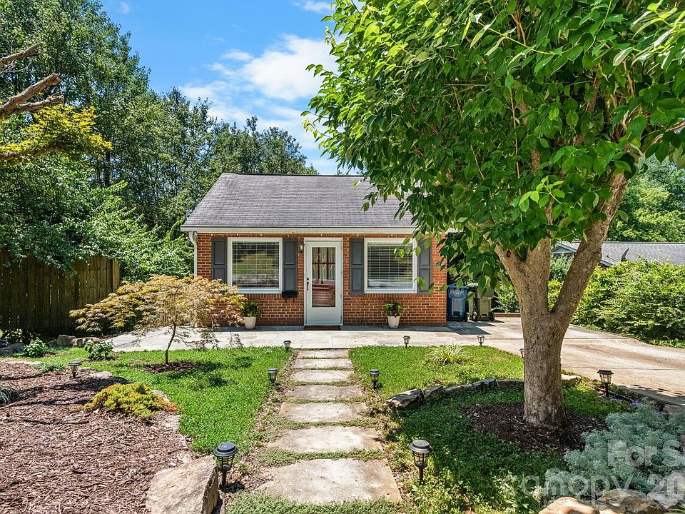 1st image of 407 10th Street Dr NW