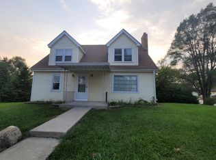 110 Hilldale Rd, Fox Lake, IL 60020