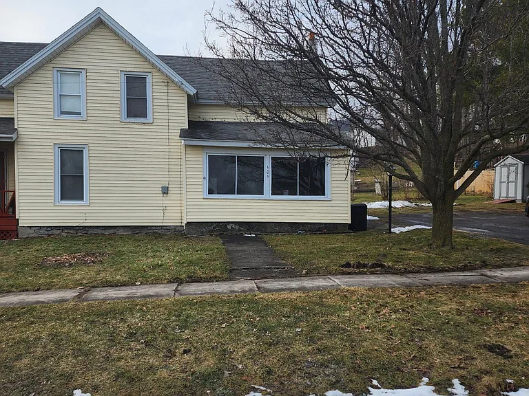 505 Sterling St — Photo 1