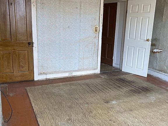 3rd image of 2138 Penrose Ave