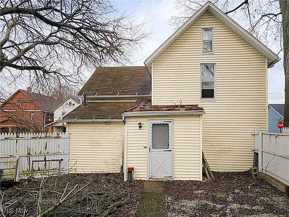 2nd image of 412 Brown Ave NW