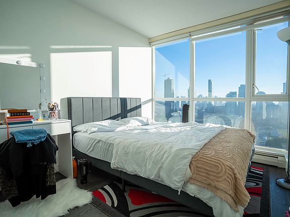 4th image of 10777 University Dr #2204