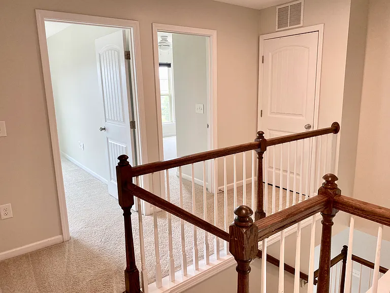 217 Lynchwick Ln — Photo 13