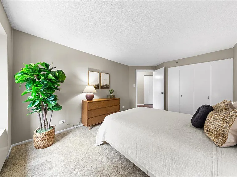 Axis Apartments and Lofts — Photo 27
