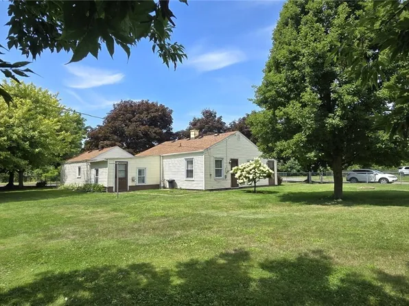 60 B St, Niagara Falls, NY 14303