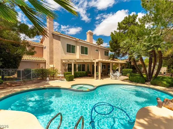 5736 Willowcreek Rd, North Las Vegas, NV 89031