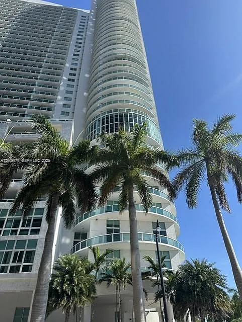 1800 N Bayshore Dr #1506