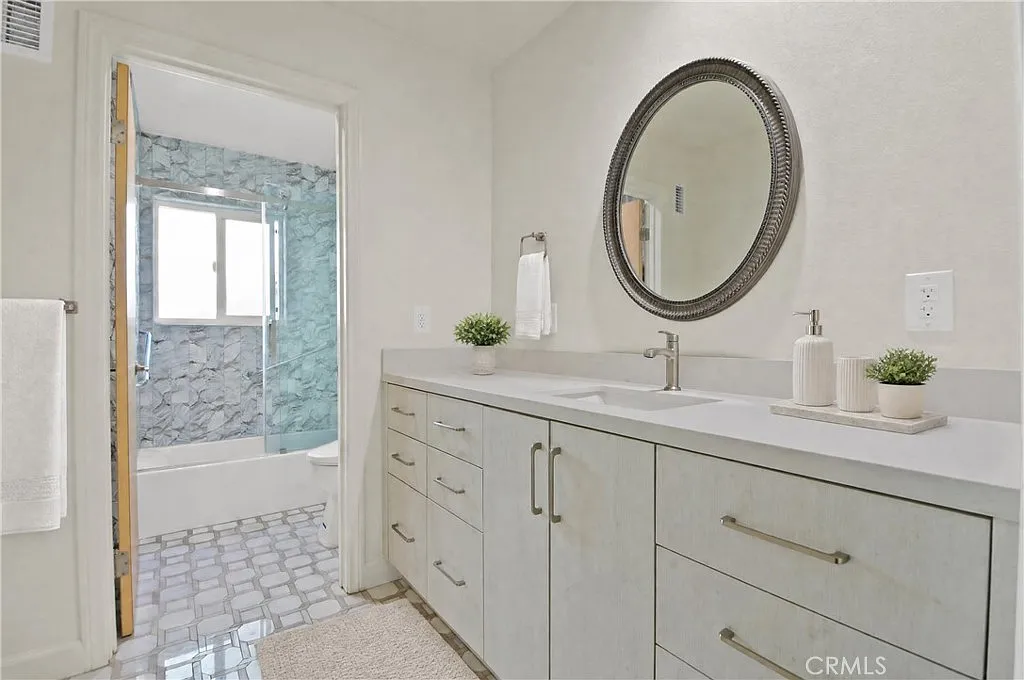 4 bed, 2589 sqft, $6,500 — Photo 4