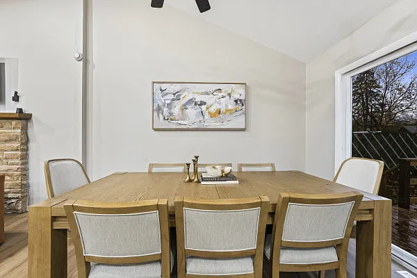 1410 N Lama Ln — Photo 3