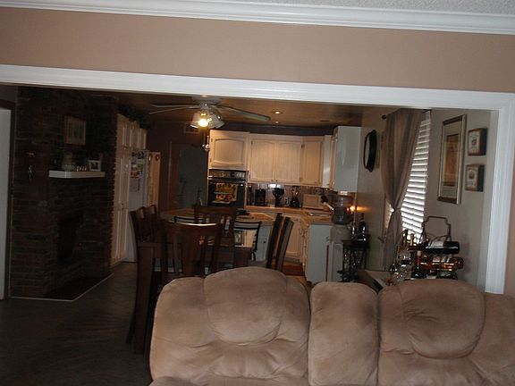 3rd image of 125 S Ashton Dr
